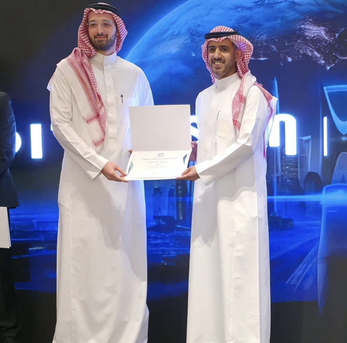 aom090's tweet photo. Happy to be part of the new Degital Era along with the Saudi Dental Society and collaberations with local and international companies.
مشاركتي في يوم جميل لاحدث الاجهزة في طب الاسنان مع الجمعية السعودية لطب الاسنان https://t.co/gRaOrLy8Hs