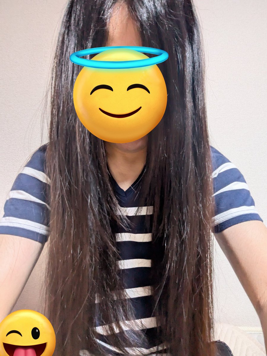 しっとり系のシャンプー使えば少し傷んでても指は通るけど、サラサラ系の軽くなるものだと傷んでると指が通りにくくなるって聞いた🤔(真偽は不明w)
今のシャントリとアウトバスの相性が良いのか最近髪の毛の調子がいい気がするから休みの日は下ろしていられるので嬉しい😌
 #ロングヘア
 #髪フェチ