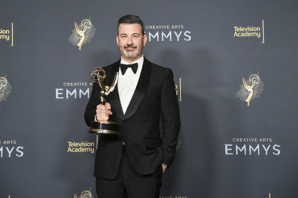 ABCMundial's tweet photo. ๐จ Breaking News ๐จ
ABC suspends Jimmy Kimmelโs late-night show indefinitely over his remarks about Charlie Kirkโs death
#JimmyKimmel #CharlieKirk #ABCSuspension
๐ Read more on ABC MUNDIAL. https://t.co/iGY2e2ohBx https://t.co/e00xbvAvBs