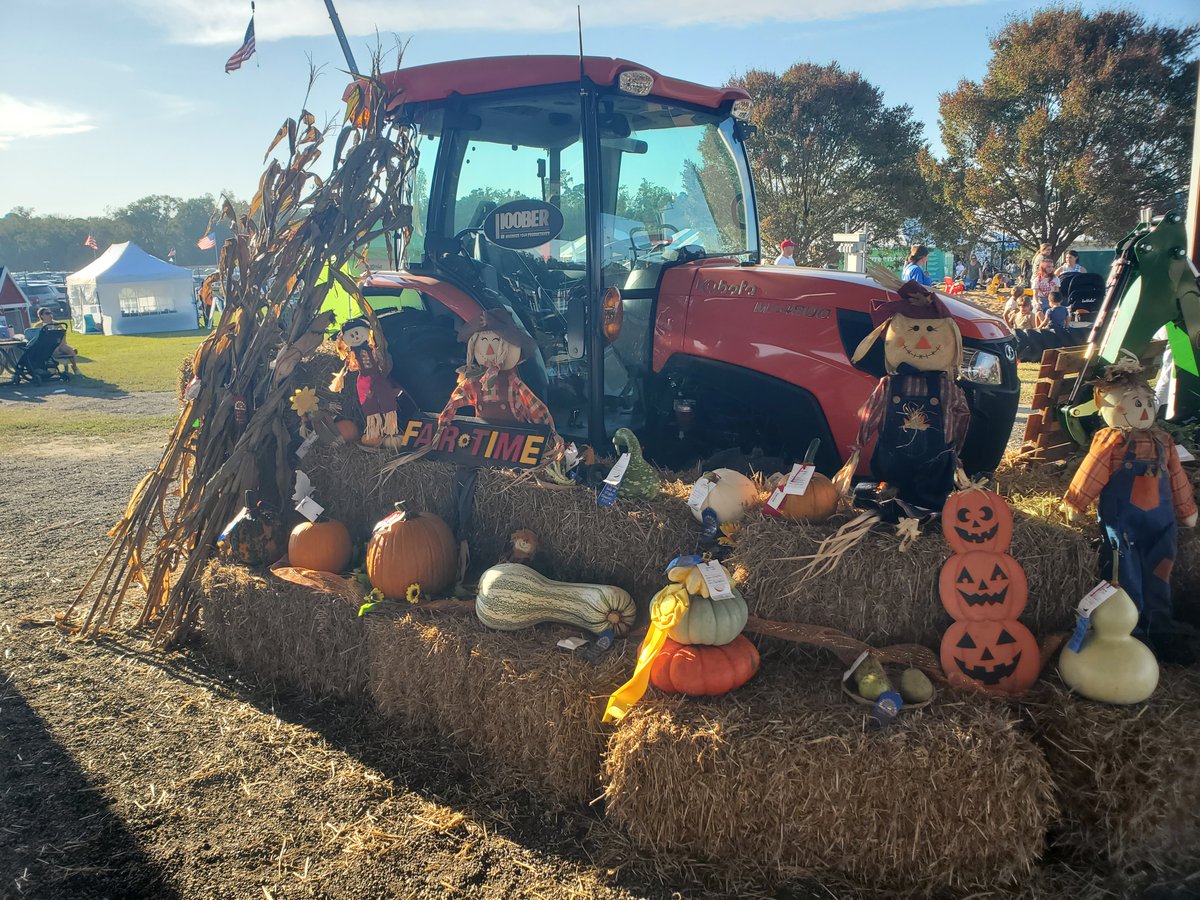 🎡 As summer is coming to a close we are enjoying our time at many fairs! We had a great time at the Isle of Wight County Fair!
#hooberinc #KubotaCountry #isleofwight #Virginia #KUBOTA
