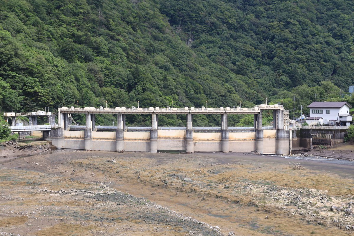 bsb222z's tweet image. まさかこんなにも違うとは…😱
 #黒部ダム