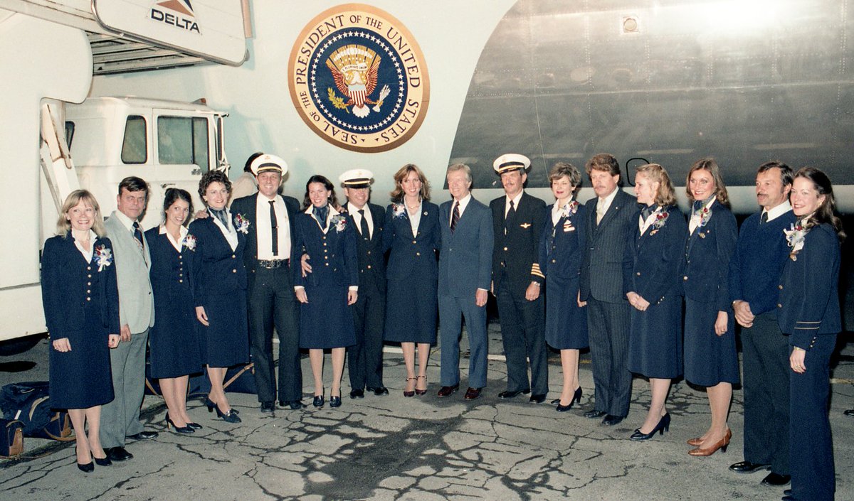 CarterLibrary's tweet image. Happy birthday to the U.S. Air Force! One of their many responsibilities is to ensure the President, the family and all of the staff involved in a trip arrive safely. Here is President Carter meeting with the crew of Air Force One on November 3, 1980.

Image: nlc20412.15