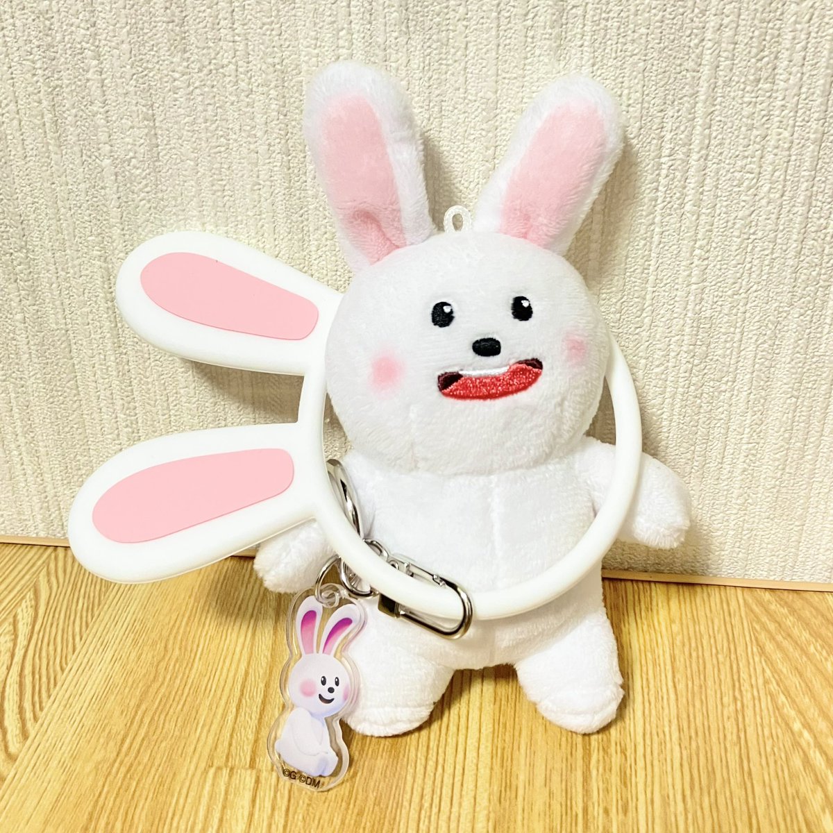 たべっ子どうぶつTHEMOVIEモフモフクリアポーチ　スマホマルチリング　うさぎ たべっ子どうぶつTHEMOVIEモフモフクリアポーチ スマホマルチリング