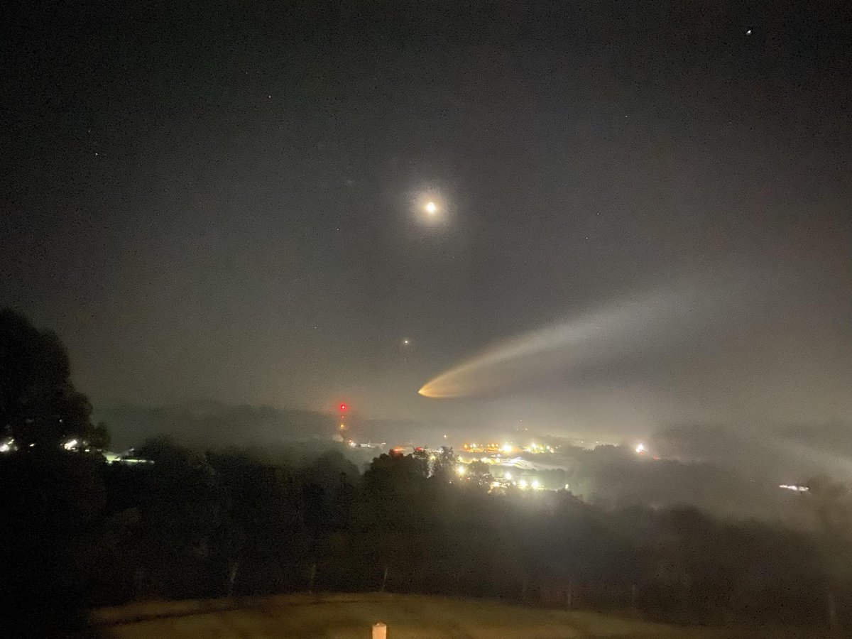 The SpaceX Falcon 9 launched 28 Starlink satellites from Florida this morning. 
The rocket and exhaust were seen thanks to the sun that was about to rise. 🚀 
From Whitney Robinson in Chilhowie, VA.
