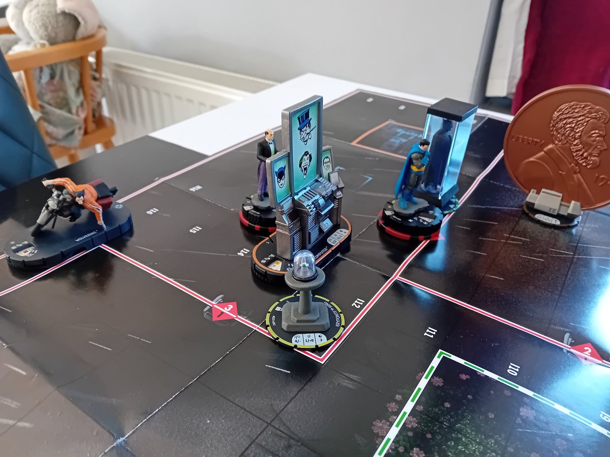 MarkLegend007's tweet image. Game 59 #heroclix 
2 new iconix to.play with &amp;amp; 3D printed &amp;amp; painter plant 🪴 terrain.
Just working thru the cards, see how they work. Both are decent!
