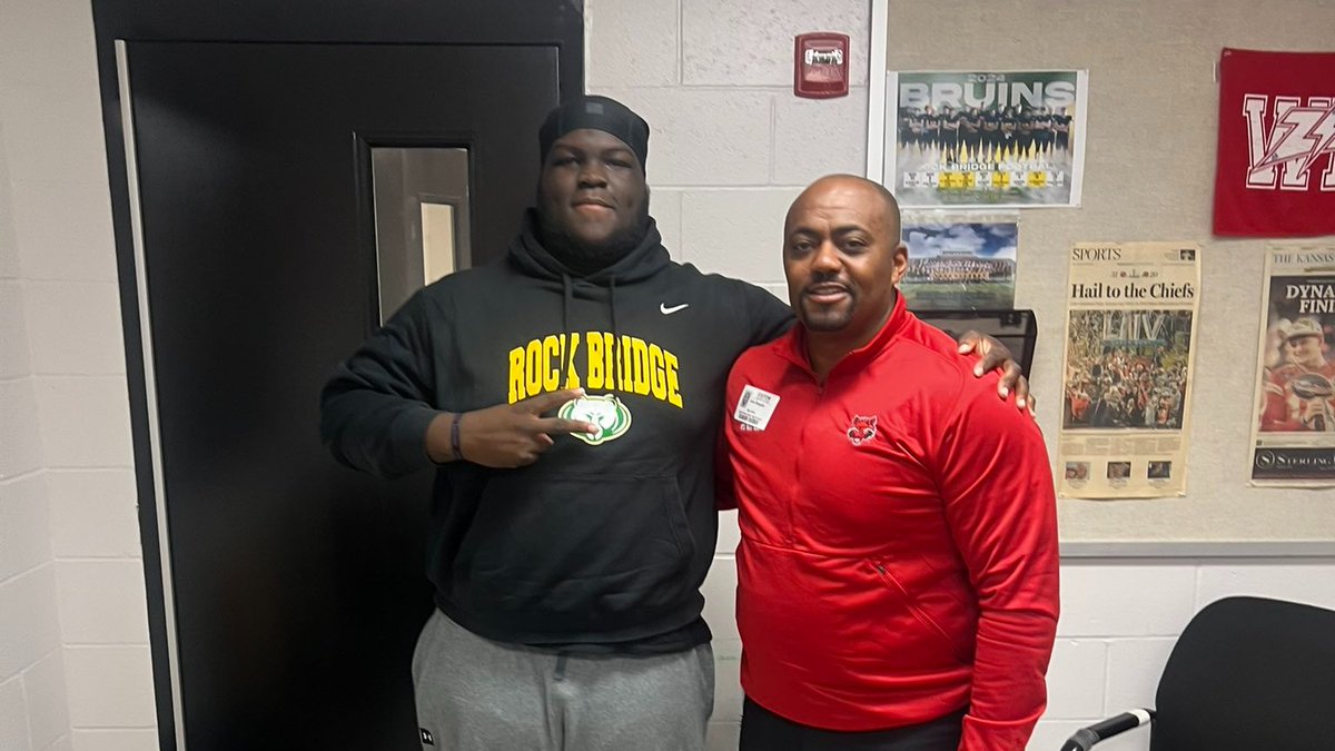 Trench Titans: Missouri’s Underrated Big Blockers Dominating the Line

📈Pancake Producers: 5 Missouri Blockers Setting the Tone in the Trenches💯

STORY: ▶️sixstarfootball.com/article/trench…

<a href="/503sfinest/">Melino Kinikini</a> <a href="/RolenLund/">Rolen Lundstrom</a> <a href="/MarMitchell74/">marqies_mitchell</a> @G3Godly <a href="/LukeStrickert/">Luke Strickert</a>