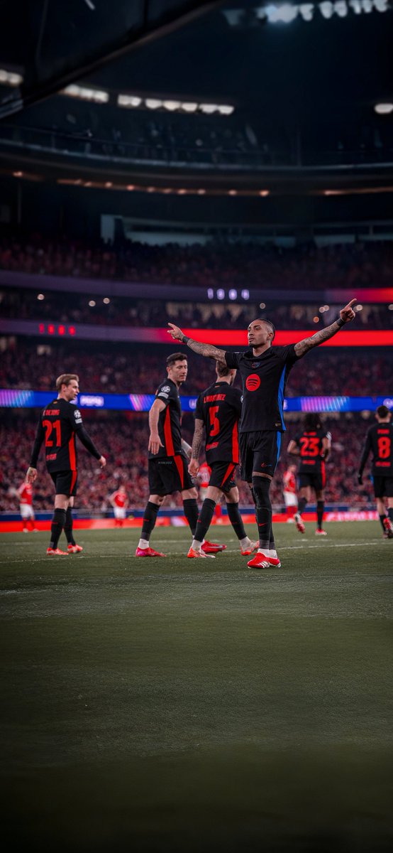 Je viens de voir que Newcastle est favori contre nous ptdrrrr ? Il est vraiment temps qu'on rappelle à l'Europe qui sont les vrais antagonistes de ce sport