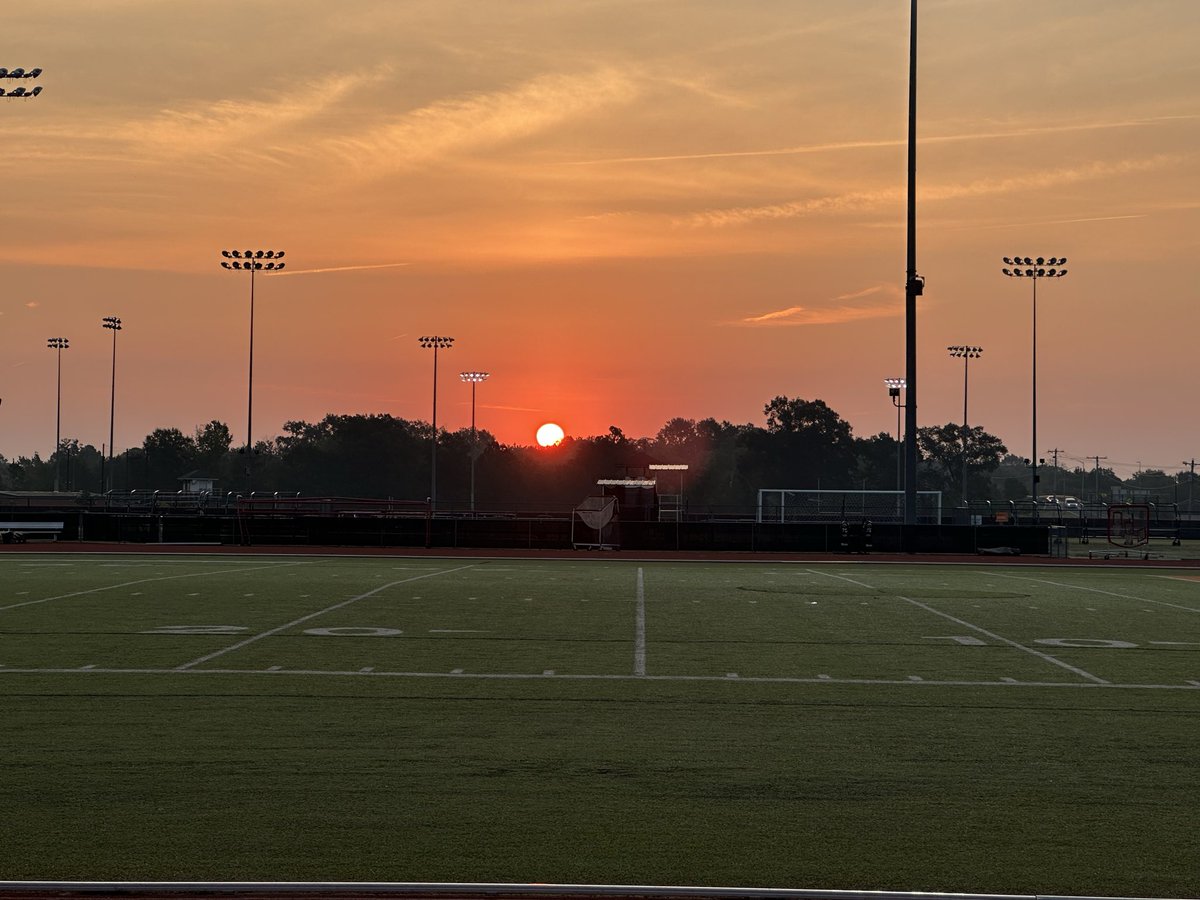 Great day to be a Warrior 🟧⬛️🏈