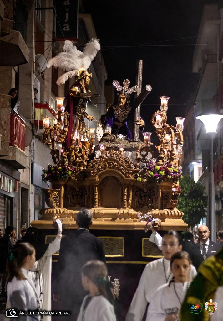 𝗝𝗨𝗘𝗩𝗘𝗦 𝗗𝗘 𝗘𝗦𝗣𝗘𝗥𝗔𝗡𝗭𝗔 |"Es mejor cojear por el camino correcto, que correr por uno equivocado"

🖋️ San Agustín 
_________ 

📸 Ángel España 

#EsperanzaCaidoProvidencia #SiemprelaEsperanza #Jubileo2025 #PeregrinosDeEsperanza