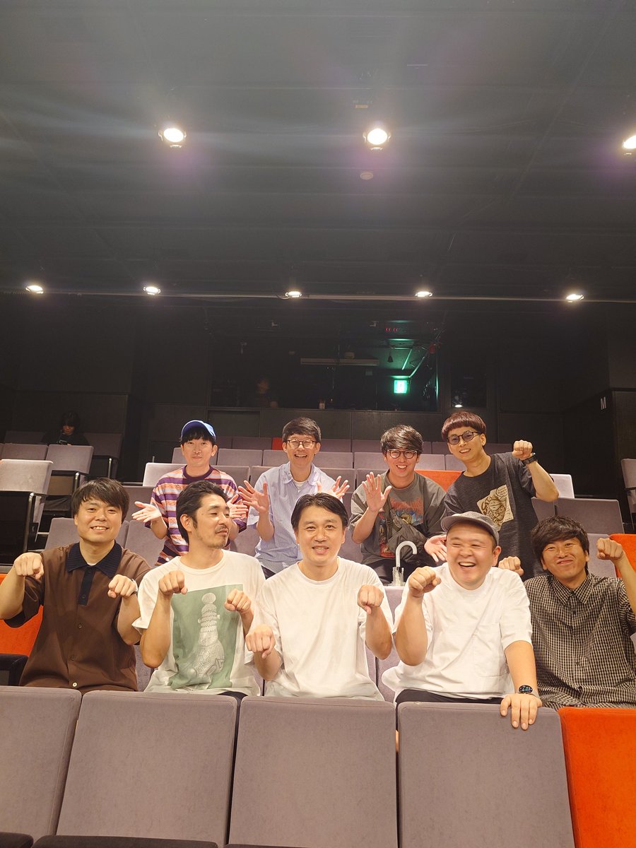 BKBbunbun's tweet image. メトロンズ観に行かせてもらいました！ストーリーに既視感が一切なく、本当になんなんだこの話は、と思わされながらも惹きつけられて、スッと入ってくる凄さ。おもろかったです！ラストシーンやばいよ。

ベタじゃないのに、機微のある、バカな人間ドラマ。BKB。

#メトロンズ
#NoSingNoEnd