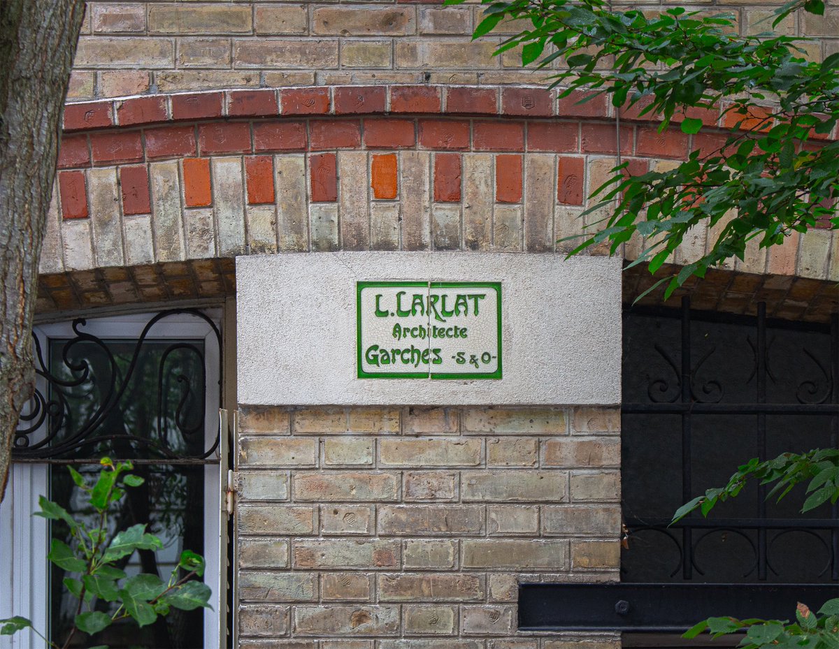 Série « Plaques d'architectes »... Lucien Larlat – Architecte – Garches – Seine-et-Oise

👉 pixdar.tumblr.com