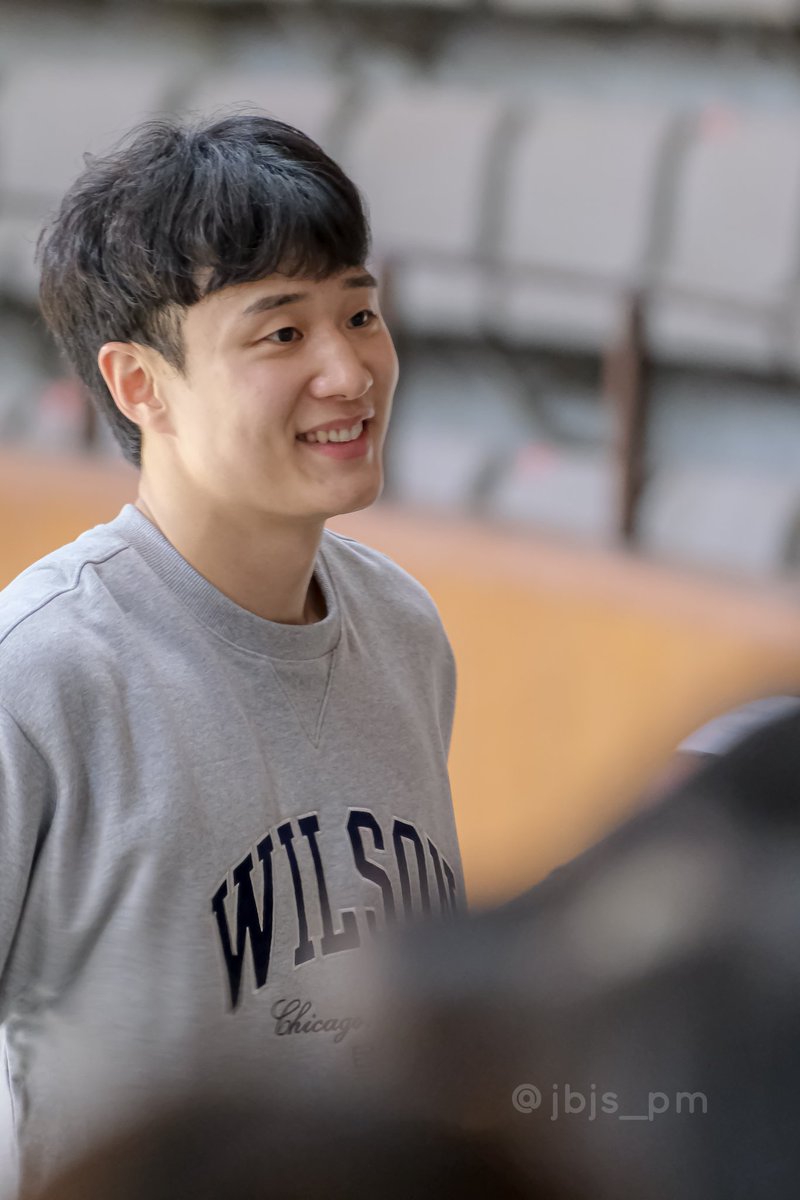 ร้อยยิ้มที่สดใจที่สุด 💙💙💙

#허웅