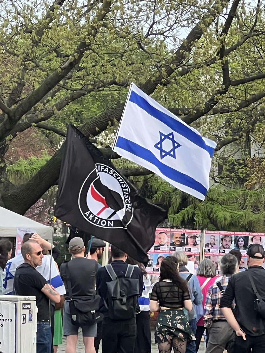 Albertopugilat's tweet photo. Los antifa se venden como los mayores defensores de la causa Palestina, pero la realidad es ésta. https://t.co/0RcHu28Oai