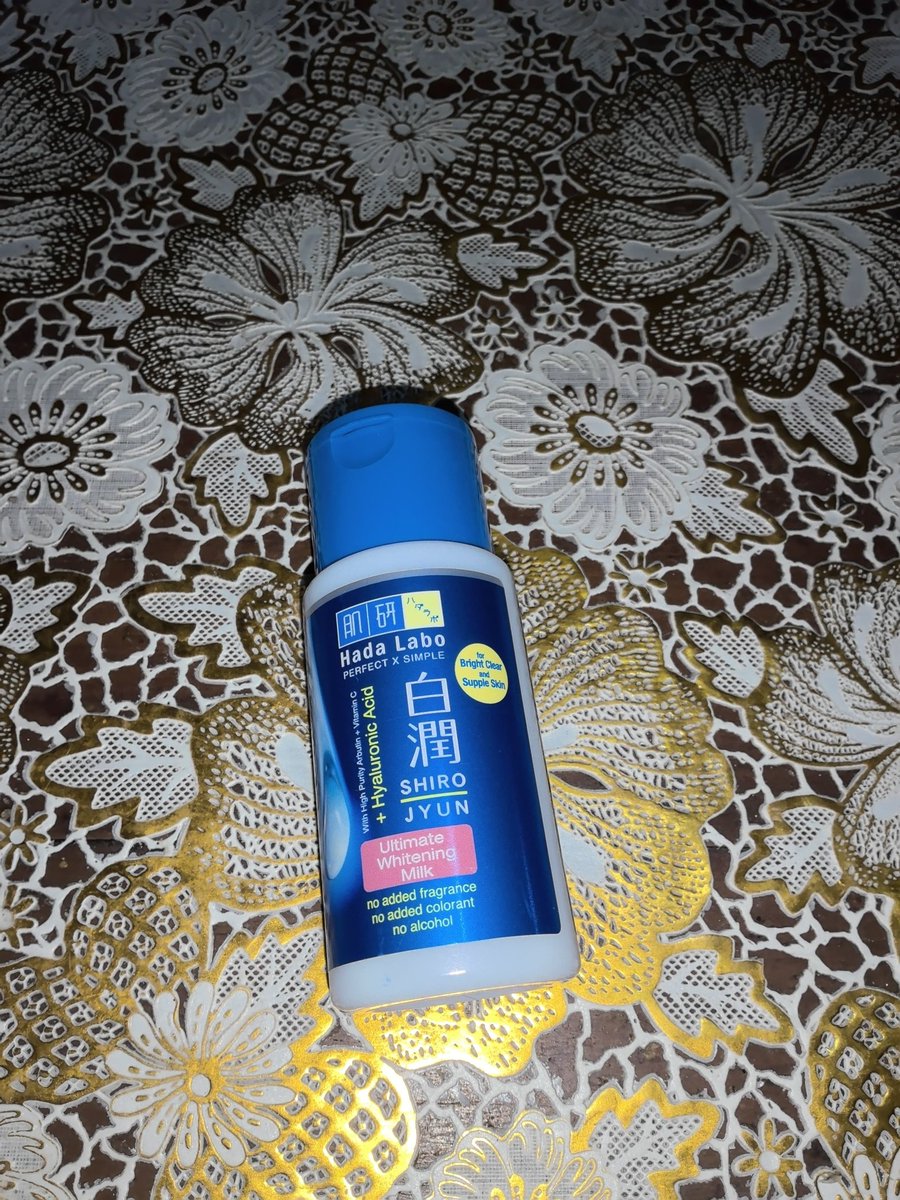 seabeariess's tweet photo. Wtb shirojyun ultimate whitening milk. 
Bisa co 🍊 50k aja dom jateng. 
Di preloved karena ga cocok, isi masih 95% karena pemakaian baru sekali. 

Wts wtb preloved murah https://t.co/tqY6j79bwh