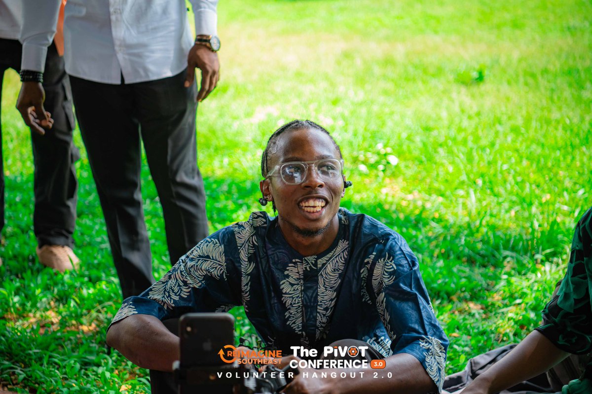 davidaen_init's tweet photo. Don't just TRUST THE PROCESS, register for The PiVOT Conference 3.0 at https://t.co/CZ0UgkQOtP to PROCESS THE TRUST
Let's PIVOT...
Image taken at @ThePivotNG volunteers hangout by an amazing photographer
#thepivotconference #volunteershangout #davidaeninitiative https://t.co/hWAdlEyduy