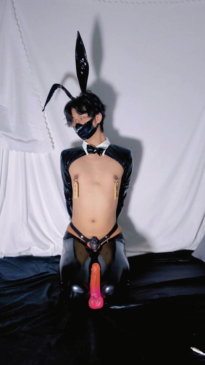 lymsub_37's tweet photo. 调教中的兔女郎也只能用假阳具满足自己
#贞操锁 #pegging #四爱小狗 #调教 https://t.co/CdsKqSL8mu