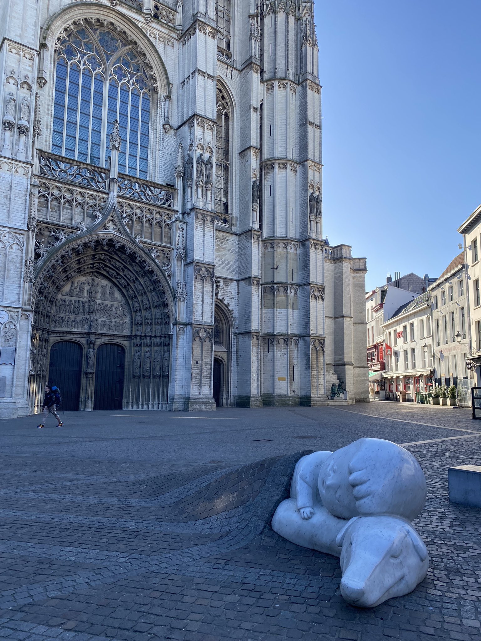 能登地震寄付　フランダースの犬　ブロンズ像 欧州ニュースアラカルト：トヨタ寄贈の「フランダースの犬」記念