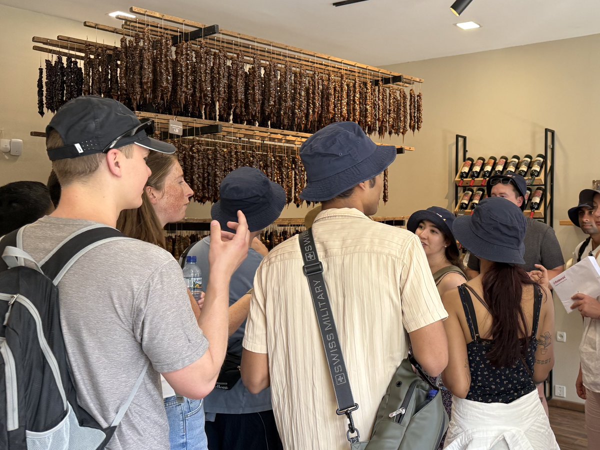 Sharing some fun moments from our guest’s Treasure Hunting experience 🧭🔍📜