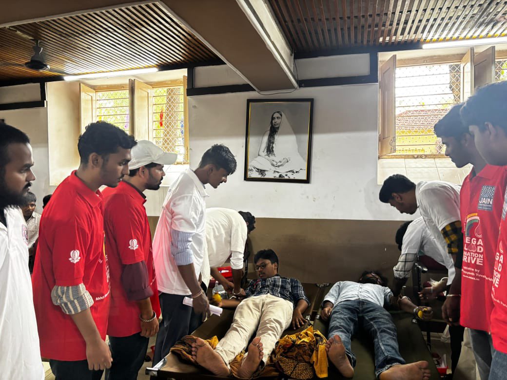 students4seva's tweet image. On the account of Mega Blood Donation Camp organized by Students For Seva, Telangana State organised a Blood Donation Camp at Keshav Memorial Institute of Commerce and Science!

#StudentsForSeva