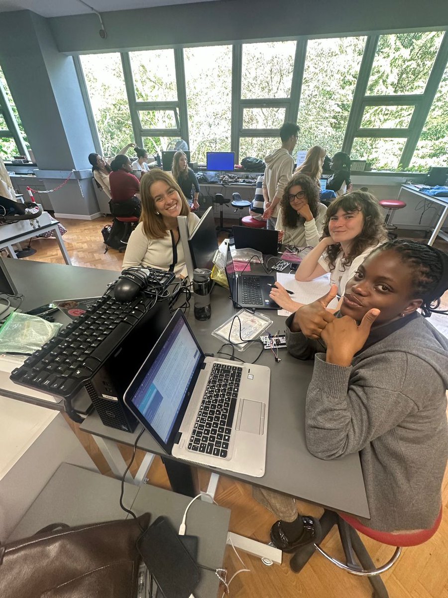 tech_uofficial's tweet image. 🚀From Ibadan to Cambridge! 🌍

TECH-U’s Daniella Kolade, 400L Computer Science student, wins global IoT &amp;amp; AI Hackathon in the UK —showcasing innovation &amp;amp; brilliance.👏 

#TechU #Innovation #AI #IoT #GlobalExcellence #NigeriaToTheWorld