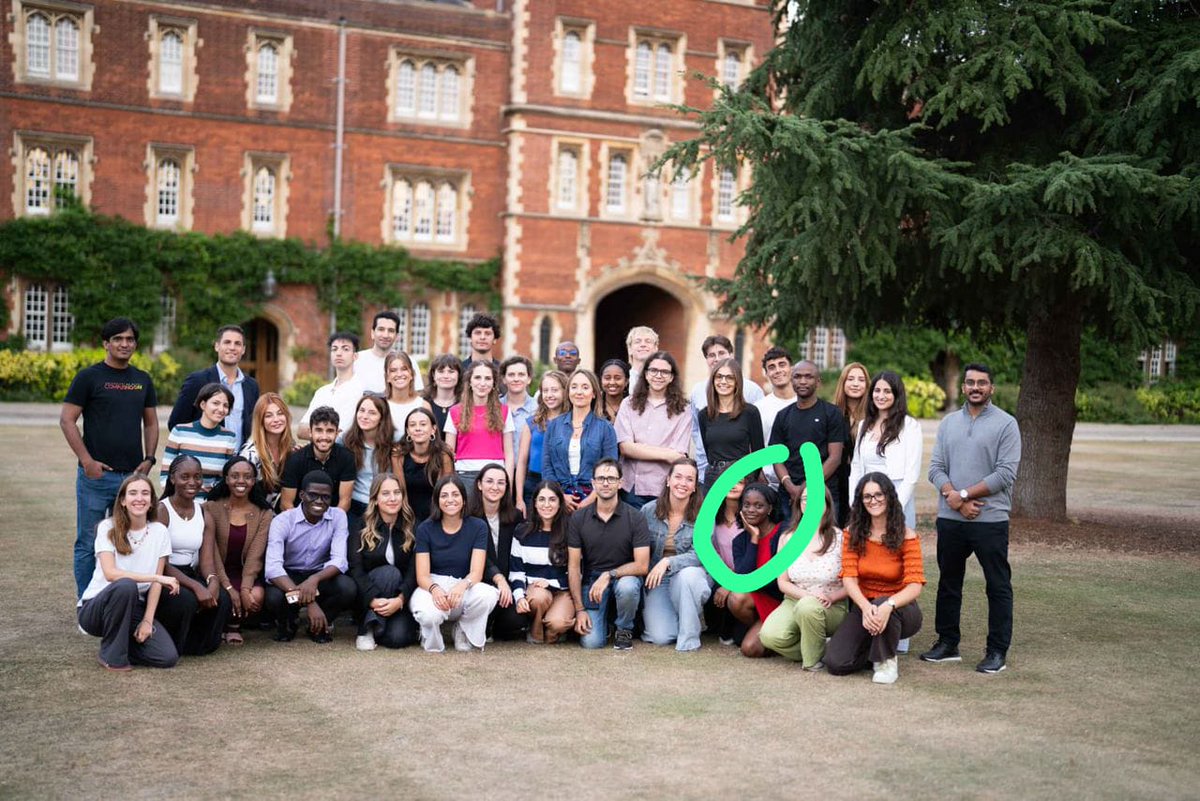 tech_uofficial's tweet image. 🚀From Ibadan to Cambridge! 🌍

TECH-U’s Daniella Kolade, 400L Computer Science student, wins global IoT &amp;amp; AI Hackathon in the UK —showcasing innovation &amp;amp; brilliance.👏 

#TechU #Innovation #AI #IoT #GlobalExcellence #NigeriaToTheWorld