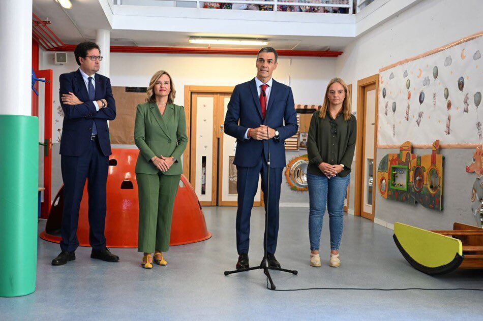 📢 Reducción de horas lectivas: sí, pero para todos.

El profesorado de la concertada no debe volver a ser discriminado.

Exigimos que el Gobierno incluya también a los centros sostenidos con fondos públicos.

🔗 feuso.es/actualidad/202…