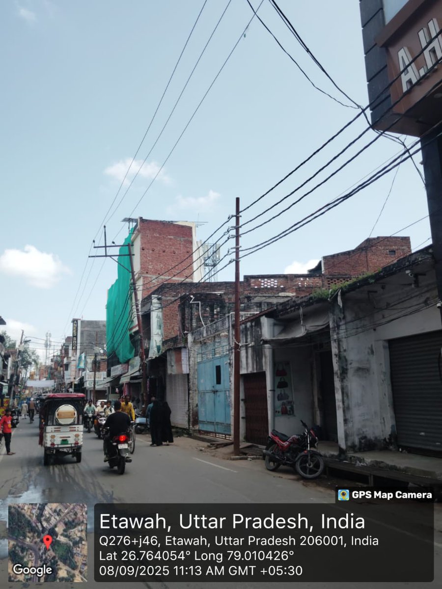 dvvnletawah01's tweet image. 🔧 सुरक्षित विद्युत आपूर्ति हेतु कार्य प्रगति पर RDSS योजना के अंतर्गत इटावा शहर के कहारन का पुल क्षेत्र में पुराने कंडक्टर को बदलकर AB केबल स्थापित करने का कार्य किया गया है। इससे उपभोक्ताओं को बेहतर, सुरक्षित व निर्बाध बिजली आपूर्ति सुनिश्चित होगी। 📷#RDSS #ABCable #UPPCL