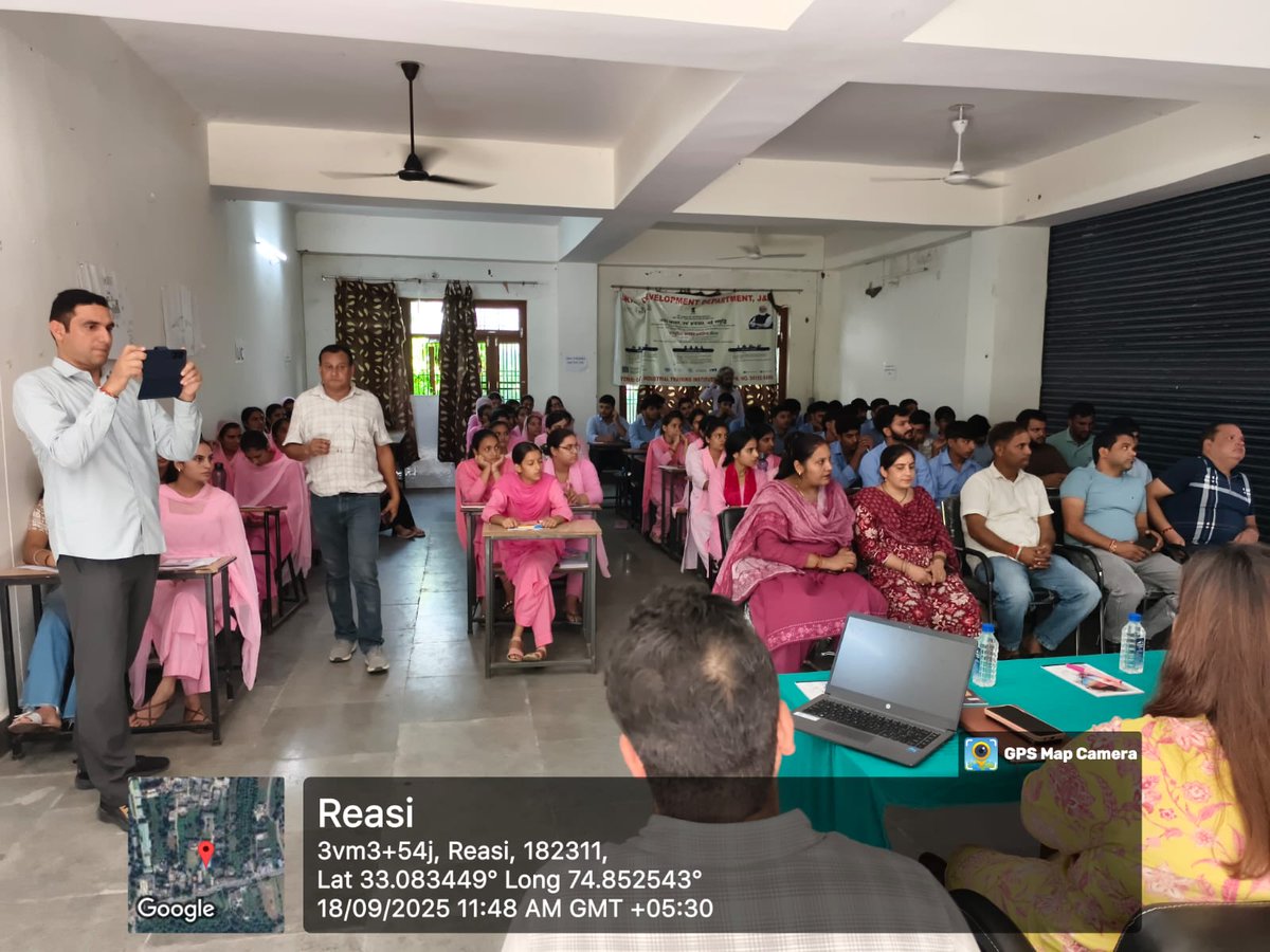 ITI Graduates in Reasi sensitized on #LabourLaws &amp; welfare schemes. 🌱
Future workforce empowered with rights, duties &amp; social security awareness. 🛠️

#LabourDept #Reasi #SewaPakhwada