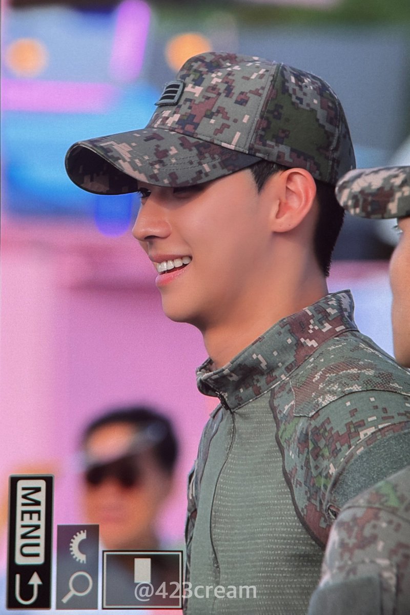423cream's tweet photo. 250918 지상군페스티벌 
#송재원 #KiDo https://t.co/sKKpNdIY58