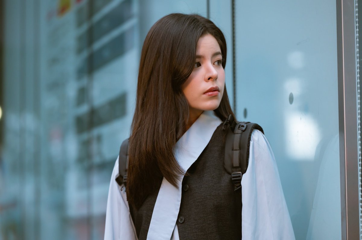 ความคิดถึงที่เก็บไว้ในใจ…กำลังจะพาให้คนปากแข็งสองคนกลับมาเจอกันอีกครั้ง

อ่านเพิ่มเติมคลิก 🔗 facebook.com/share/p/1N5T4L…

#รักปากแข็ง #SWSHGL
#เฟเมษ์ #FayMay
#fay_riezz #maywyda