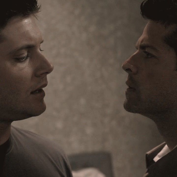 casdeanlyric's tweet photo. i think dean should give cas a good old kiss on the lips for his birthday, i mean he’s wanted to since they met #CastielDay https://t.co/QlgWvWMQHD