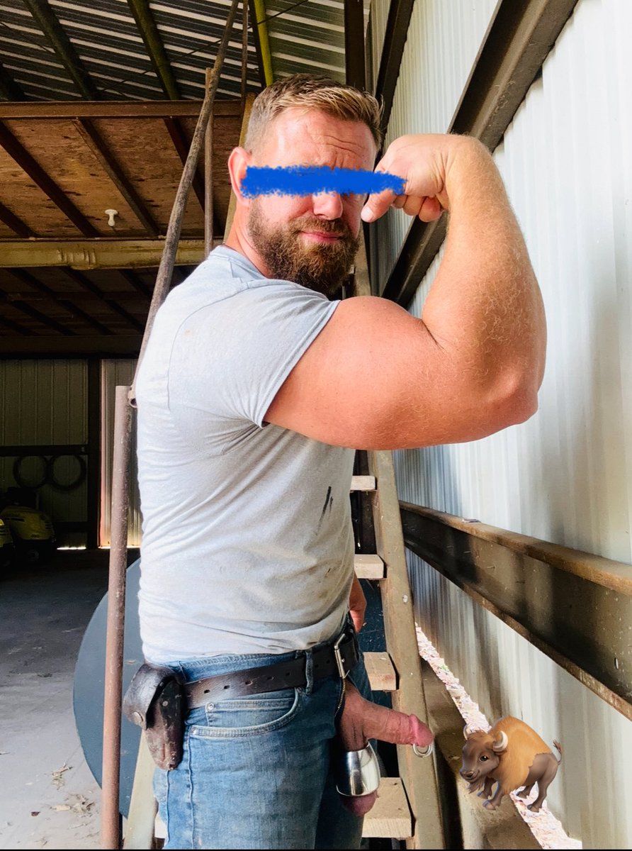 Suns out guns out 💪🏻🥜🍆onlyfans.com/v10-bull
#bullballs #ballweights #ballstretching #papiercing #hung #lowhangers #ballbusting #tradie #domtop #workingman #bearded #gay #erotic #dickslip #ballslip #cum #biceps #biceptember