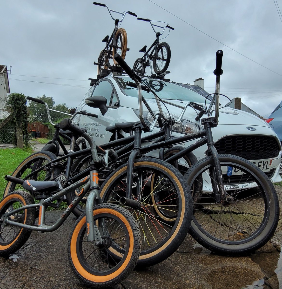 PuffaJones (@puffajones) on Twitter photo Thank you so much to <a href="/MattiHemmings/">Matti Hemmings</a> for this very generous donation of BMX bikes to the Freebikes4kids project ❤️
#freebikes4kids #community #cycling #bmx #mtb #charity
#giving #KindnessMatters
#MentalHealthMatters
#newport #recycle
#free #pedallingtheport Thank you so much to <a href="/MattiHemmings/">Matti Hemmings</a> for this very generous donation of BMX bikes to the Freebikes4kids project ❤️
#freebikes4kids #community #cycling #bmx #mtb #charity
#giving #KindnessMatters
#MentalHealthMatters
#newport #recycle
#free #pedallingtheport