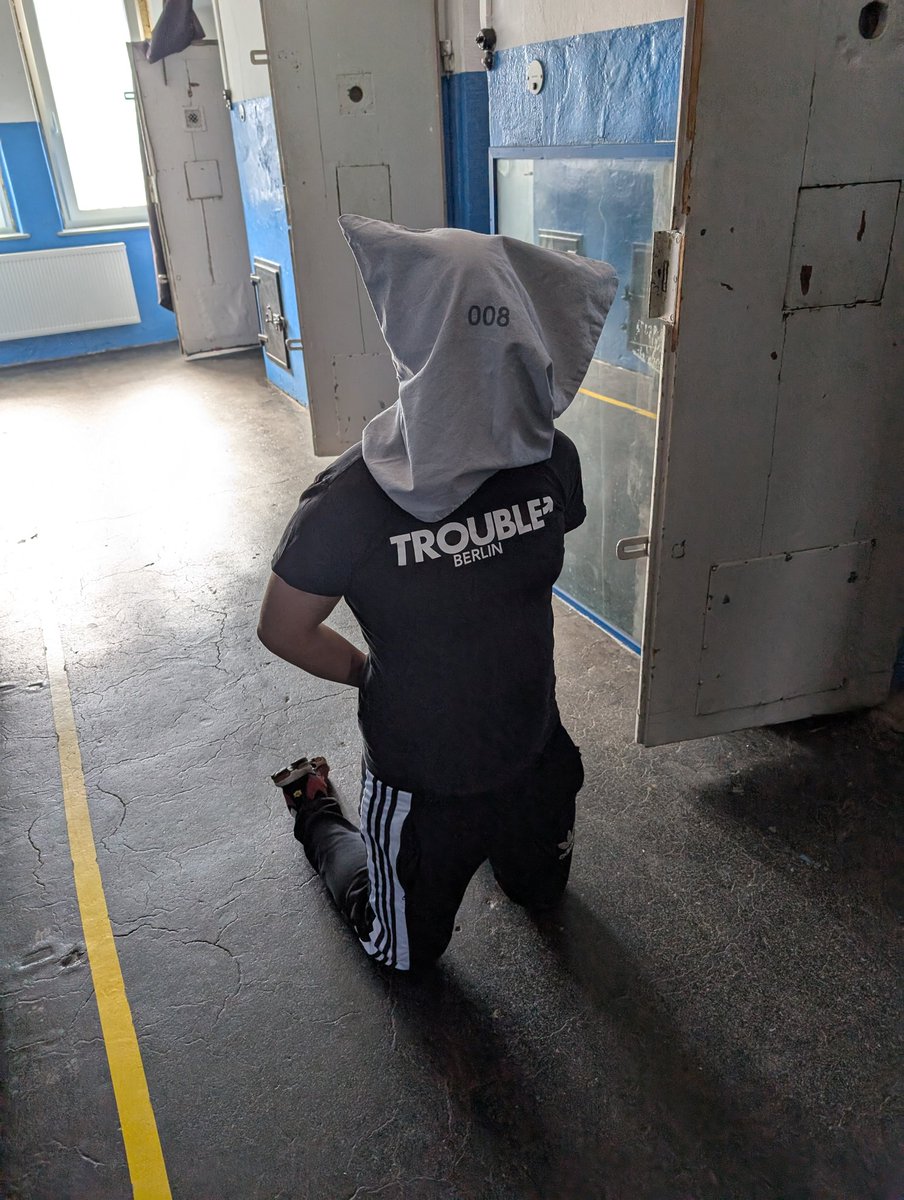 That's where you end when you're trouble ! ⛓️