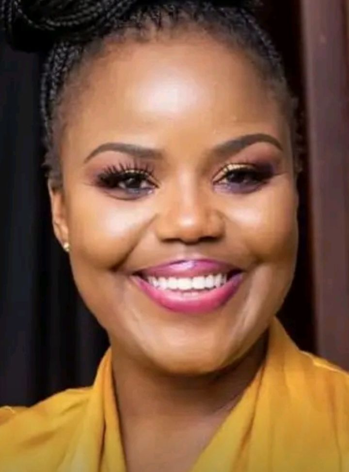 By using social media alone, <a href="/advocatemahere/">Fadzayi Mahere🇿🇼</a> is working more than all of the opposition and Zanu-PF members combined, although she is neither in parliament nor in a govnt role. In the end, <a href="/wicknellchivayo/">sir_wicknell.</a> purchased additional ambulances. Please give her some bell. She is a GOAT.