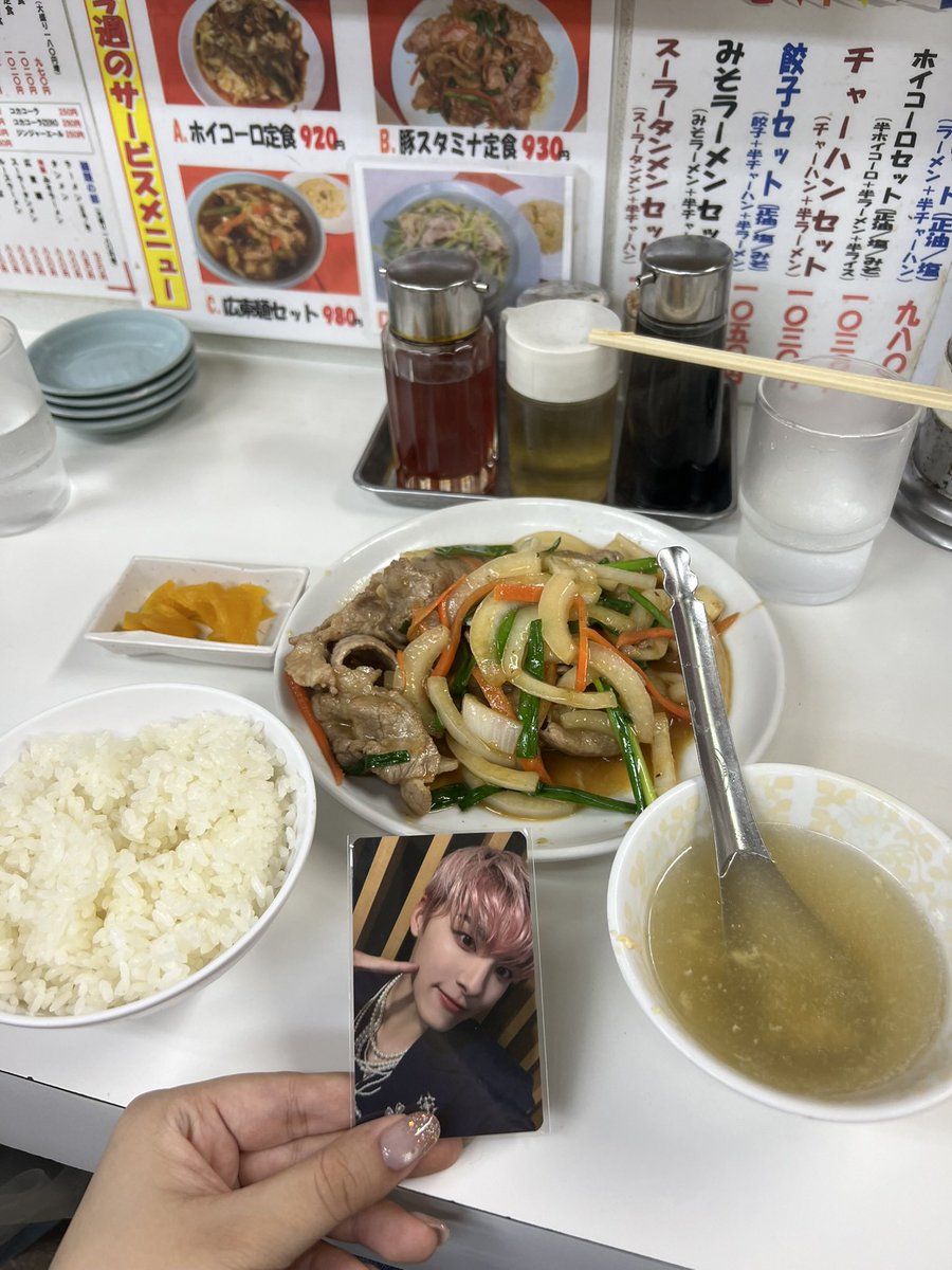 mkrngkiwi's tweet photo. ずっと会いたかった3人と会えた日💖
11人のイケメン×2の圧を受けながら対面しました。可愛くて面白girlたちでした。
おしゃんなカフェもガチ中華も美味しかった。
またすぐ会うぞーーー💓💓💓💓💓💓 https://t.co/kE6PpYfmC8