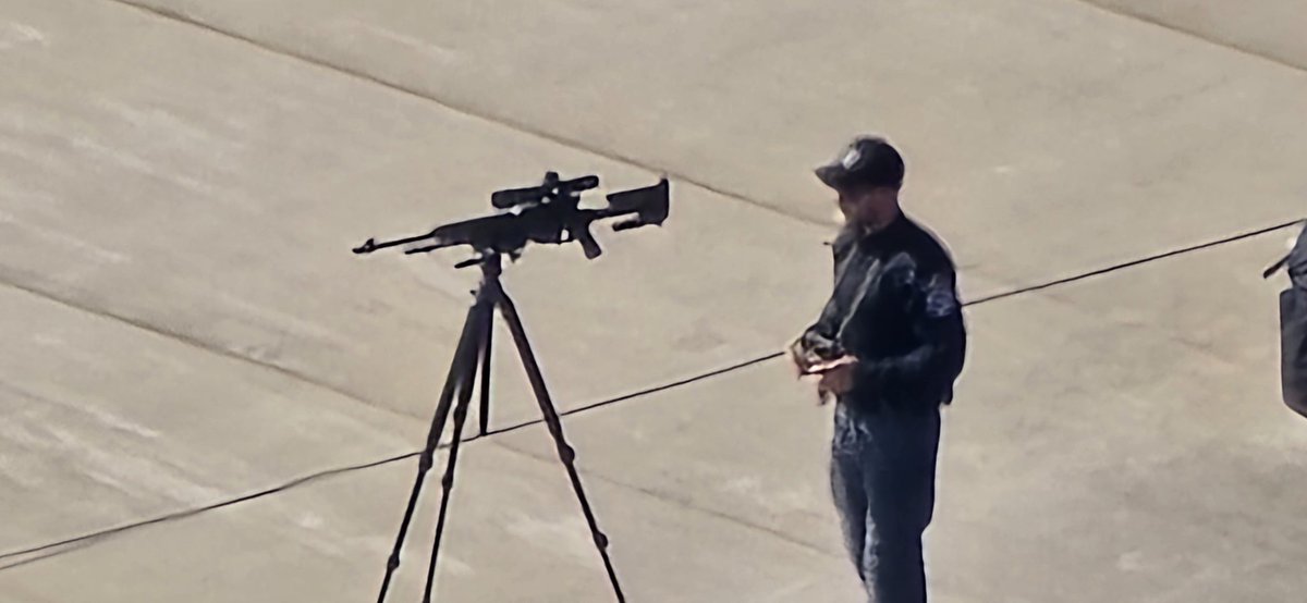 Network connection lost. tweet media