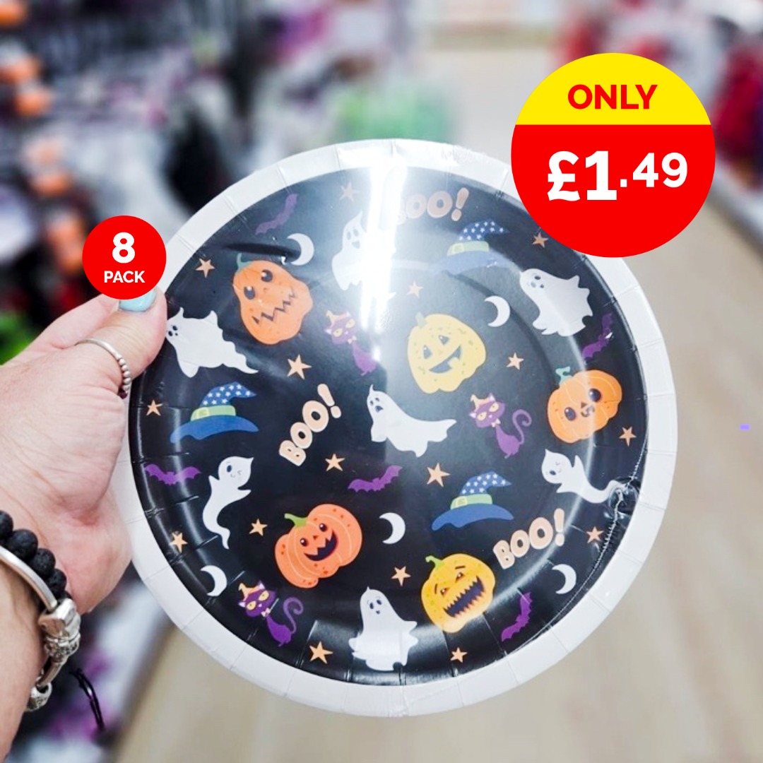 Poundstretcher1's tweet image. Planning a Halloween party? Stock up on our spooky themed disposable tableware at your local Poundstretcher🎃

 #disposabletableware #halloween #halloweenparty #homedecor