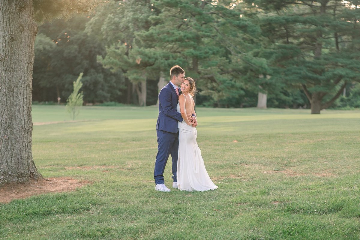 SpringfieldCC1's tweet image. Love finds its perfect backdrop here. ✨
📸: Megan McGouldrick Photography
#BrideAndGroom #SayIDoAtSCC #WeddingGoals #Springfield