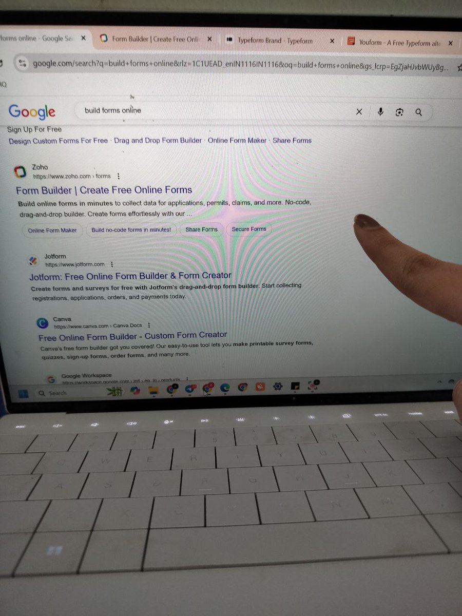 saasdiff's tweet image. your SaaS landing page gets 10 seconds. MAX.
-> if they willingly came from an ad/content, you got 10sec
-> Found you via search? 3 seconds (they have 3 competitor tabs open)
are they getting your usp, your pricing, your features in 10 seconds?