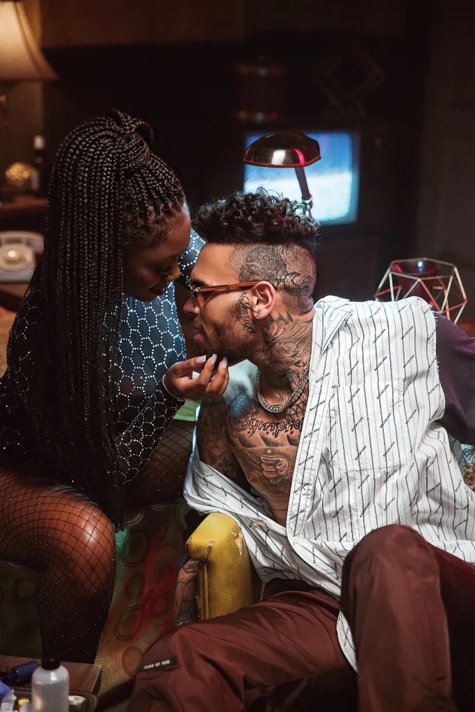 MagicHandz's tweet image. LOL!!!!! …. Colorism. What a joke. 
#BlowMyMind