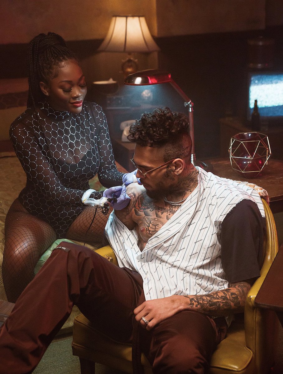 MagicHandz's tweet image. LOL!!!!! …. Colorism. What a joke. 
#BlowMyMind