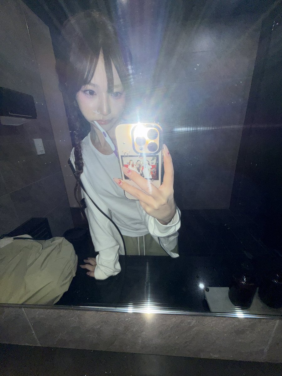 PRIMROSE_AO's tweet image. 오늘의 지온
Love Your Flower 🧸🤎

#PRIMROSE #프림로즈
#RUBY #루비