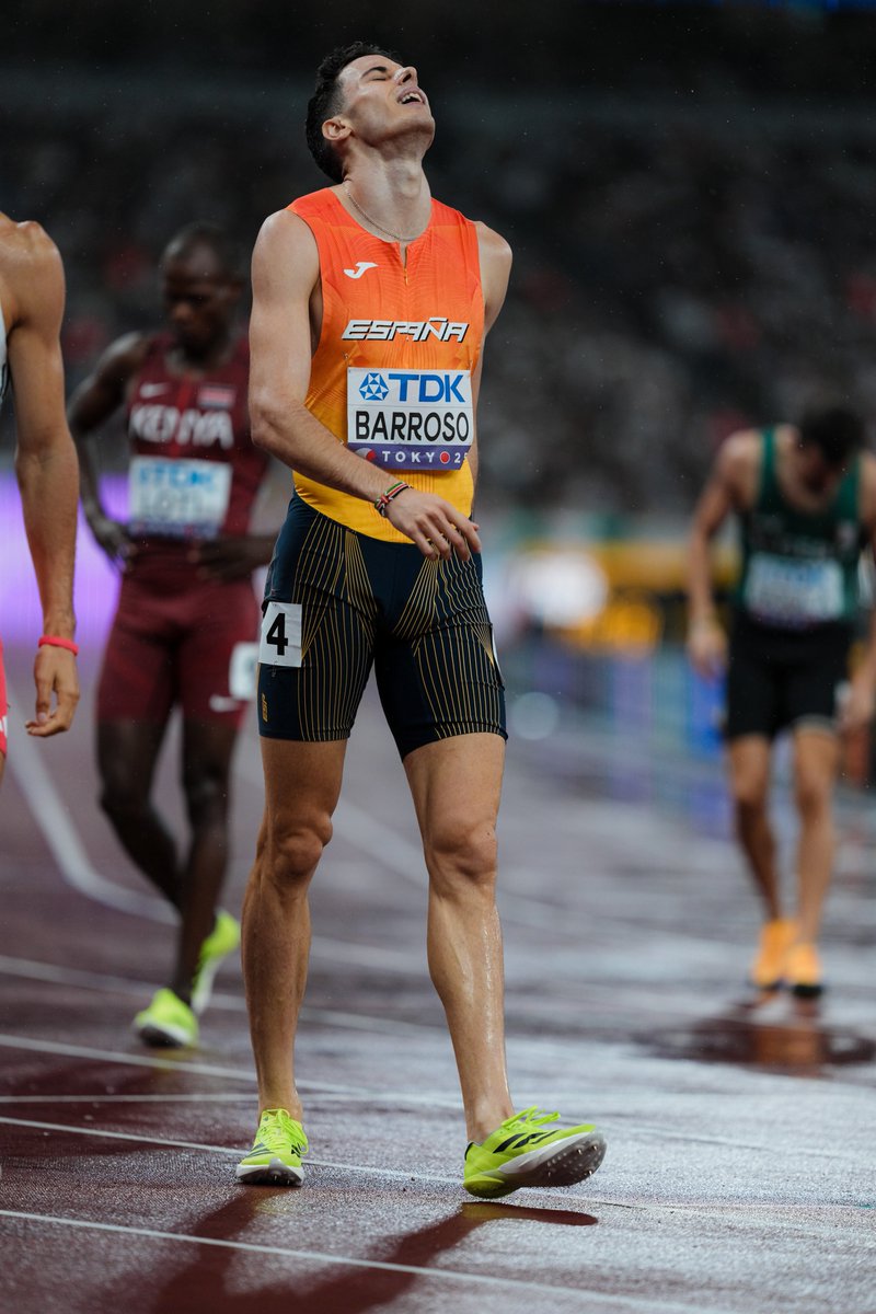 800 m 🚹 Semifinales <a href="/WATokyo25/">東京2025世界陸上/World Athletics Championships Tokyo 25</a>

Sf.1
6º <a href="/DavidBarrosoo/">David Barroso</a> ⏱️ 1:44.27
👉 La tercera mejor marca de un español en un Mundial tras los 1:43.92 de Adrián Ben en 2023
👉Su segunda marca de su vida en un Mundial donde ha competido muy bien

ENORME CRECIMIENTO 👏👏👏

#EspañaAtletismo