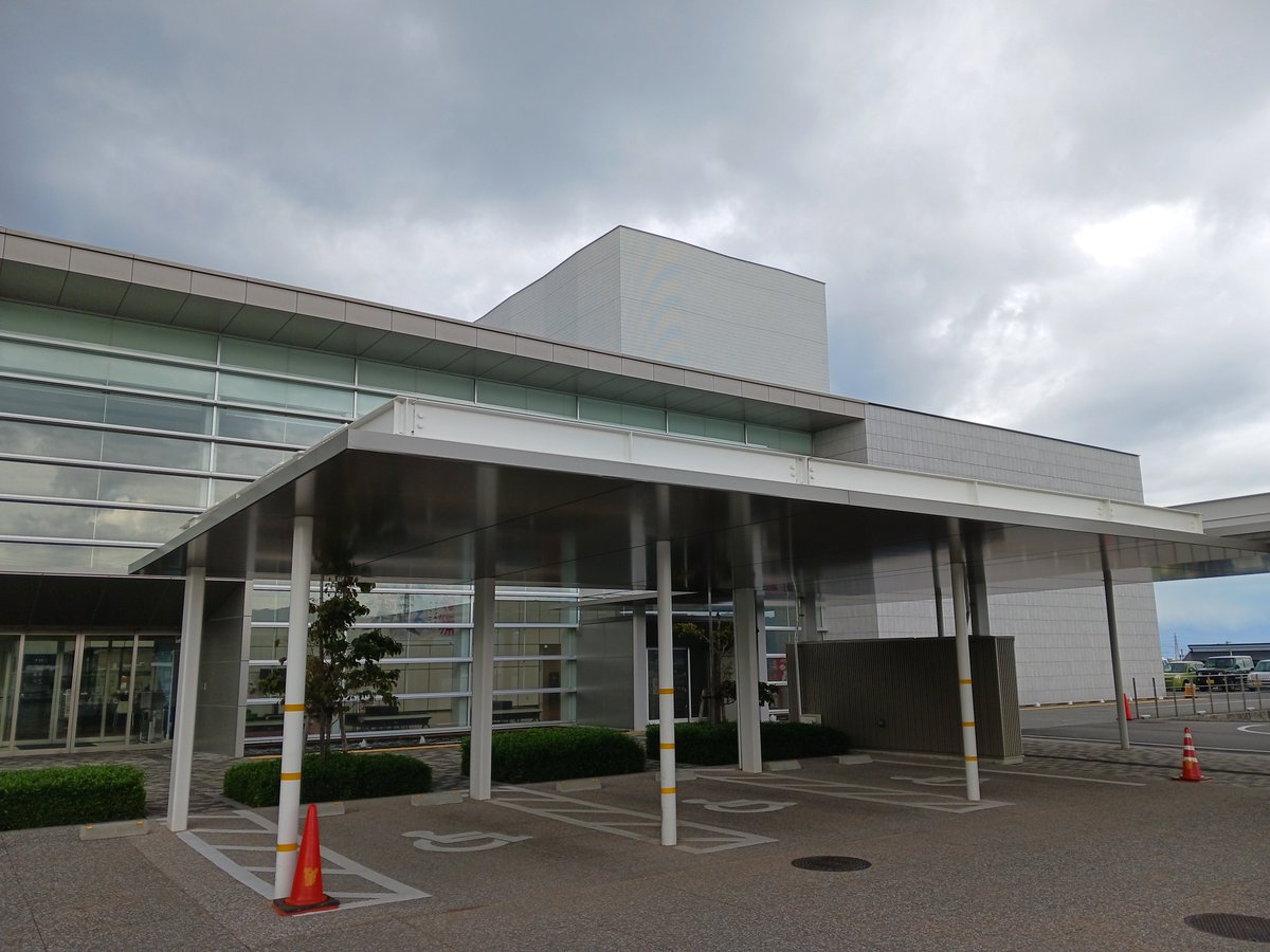 new80376126's tweet image. 本日開催の #新BS日本のうた 無事に終了しました。💪愛媛県ということで #渡辺健太 アナウンサーにもお会いすることができました。相変わらずの美声でした～！出演者の皆様、音響、照明、スタッフの皆様、そして会場にお越しの皆様お疲れ様でした～！
放送お楽しみに～！