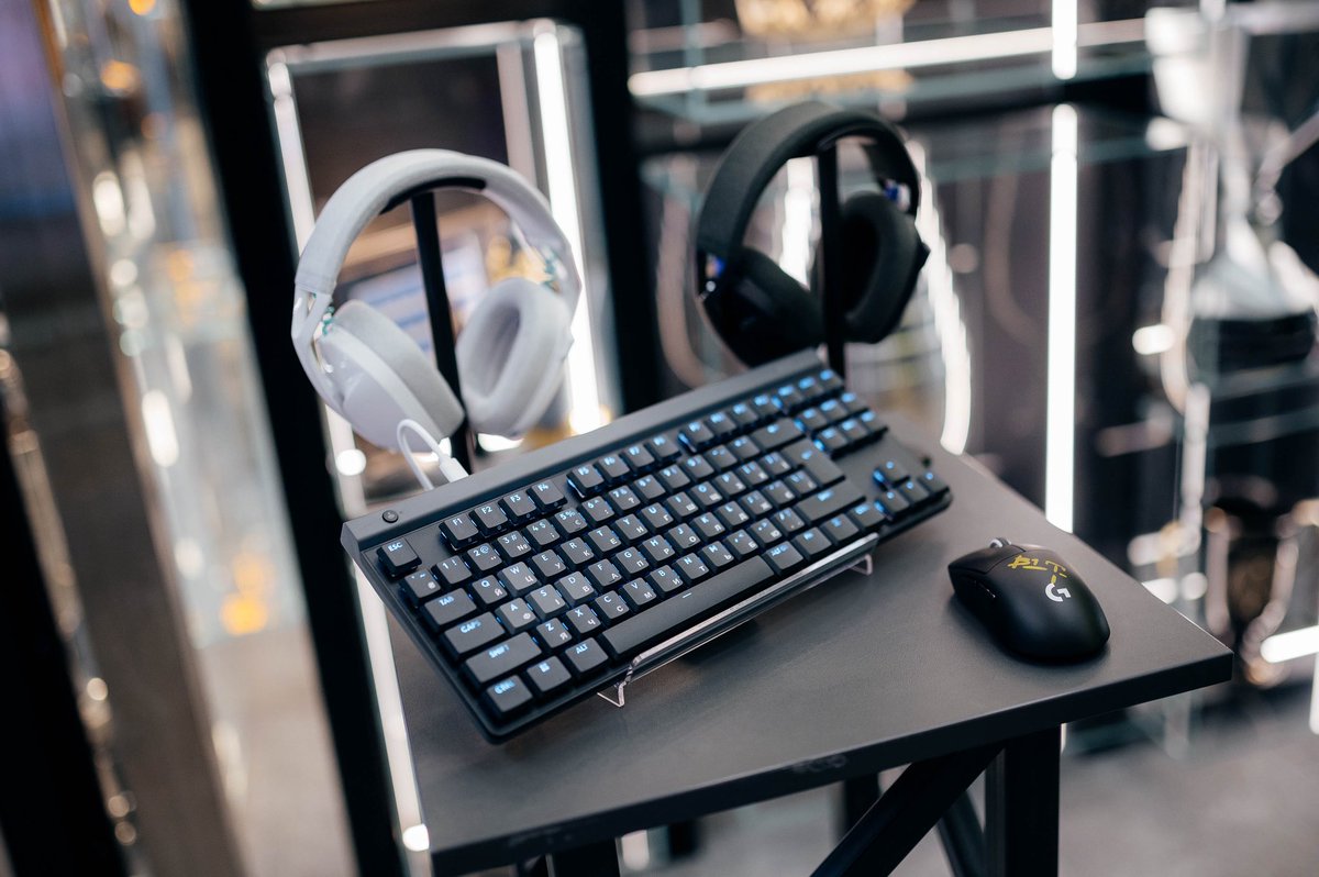 TonyaPredko's tweet image. Вчора — вечірка, сьогодні — апгрейд 🎮
Logitech G Play Days не закінчуються опівночі. Бо справжня магія — це знижки до -40% на топові девайси:
🎧 навушники
🖱 мишки
🕹 керма для гонок
⚡️ Час прокачати свою гру!
cutt.ly/XrV8jC33
#LogitechGPlayDays #LogitechG