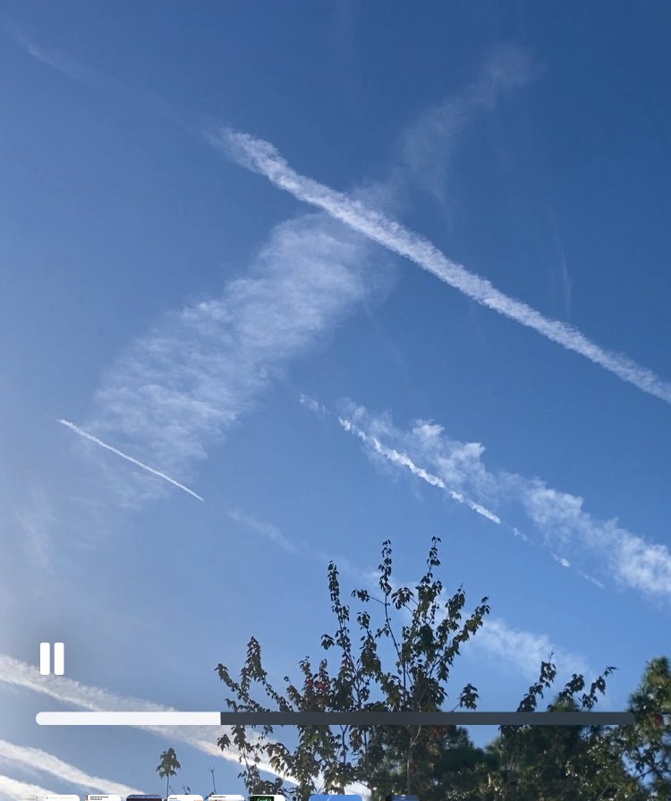 lholmestpa's tweet image. Tampa Fl 09/18/2025 Praying that SOMEONE/ANYONE will STOP the spraying of toxic chemicals in our skies! @POTUS
#weathermodification  #SAI #GeoEngineering #CrimesAgainstHumanity