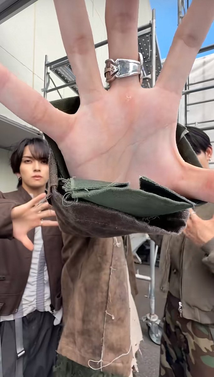 rc_jig's tweet image. 手にタコ出来てるね(ﾟωﾟ)？
vt.tiktok.com/ZSDUefvdd/
#SamuraiChallenge 
#MAZZEL_DANGER