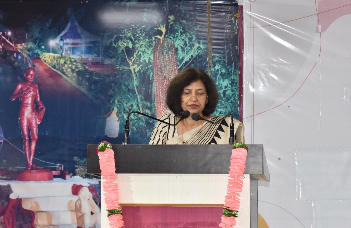 VCOMGAHV's tweet image. हिंदी विश्वविद्यालय में स्वच्छता की शपथ