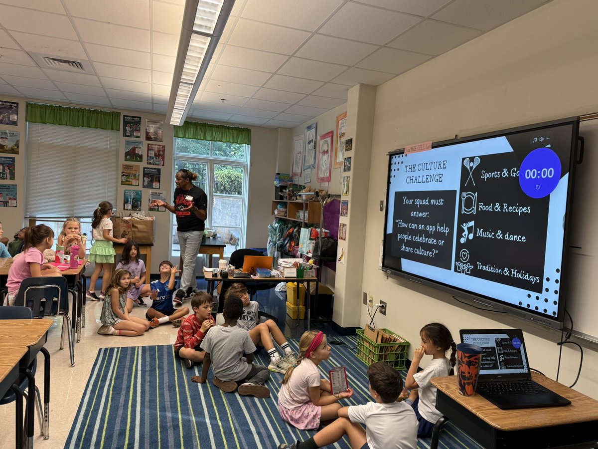 STEMbieda's tweet image. We enjoyed having Victor Hicks on campus today sharing his STEAM knowledge with our students! Thank you for inspiring future innovators. ❤️⚙️📚@RadiahSmithEDU @APS_SPARK @CodingWCulture